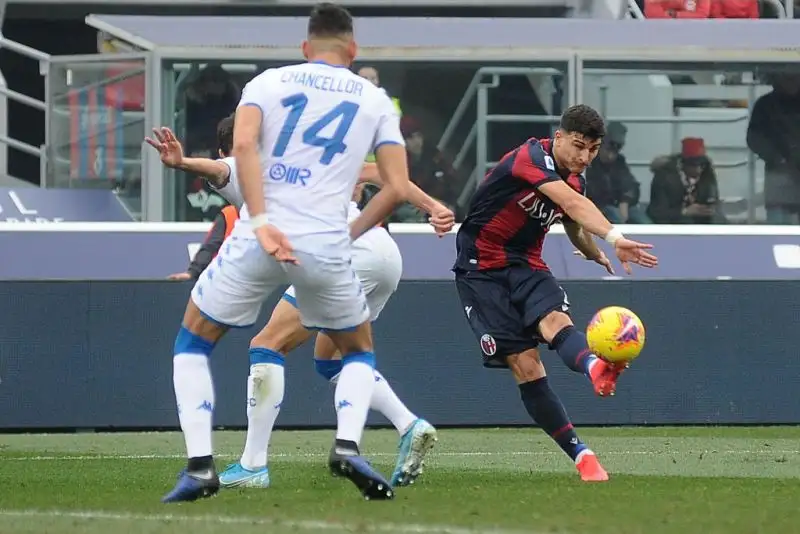 Gli ospiti sono passati in vantaggio con Torregrossa, pareggio felsineo con Orsolini e gol vittoria rossoblu di Bani.