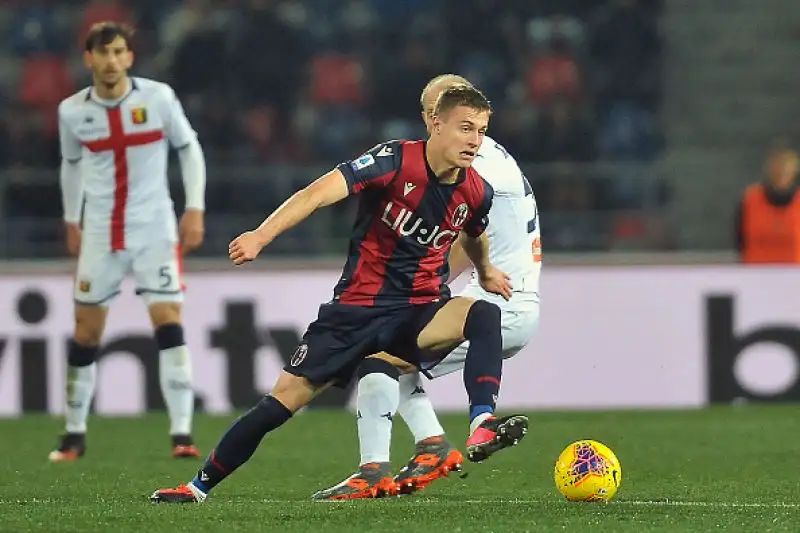 Per i grifoni sono andati in rete Soumaoro, Sanabria e Criscito, Nei felsinei espulsi Schouten e Denswil.