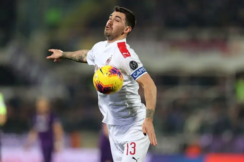 Dal Franchi escono con un punto a testa Fiorentina e Milan: per i rossoneri a segno Rebic, i viola la pareggiano a cinque minuti dal triplice fischio e in inferiorità numerica.