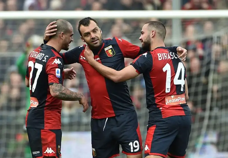 Il Cagliari non riesce a uscire dalla crisi: la banda di Maran viene battuta in trasferta dal Genoa che conquista i tre punti grazie a Goran Pandev