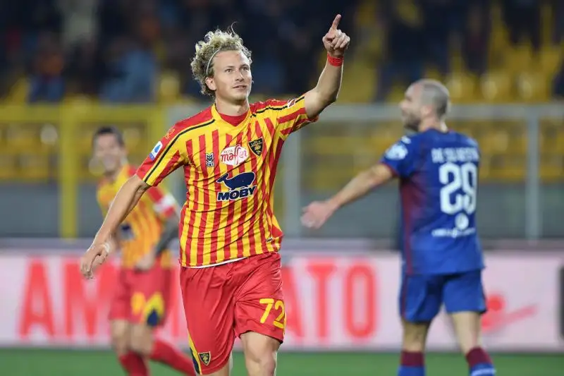 Per i salentini sono andati in rete Deiola, Barak, Falco e  Lapadula su rigore.