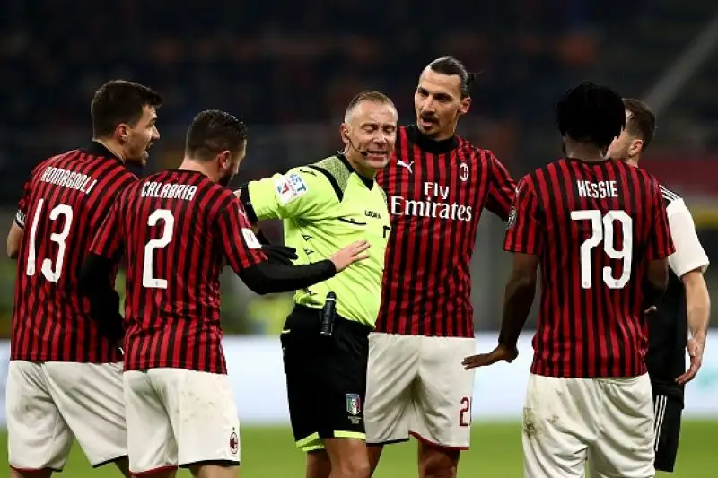 Dopo il gol di Rebic pareggia su rigore Cristiano Ronaldo nei minuti di recupero.