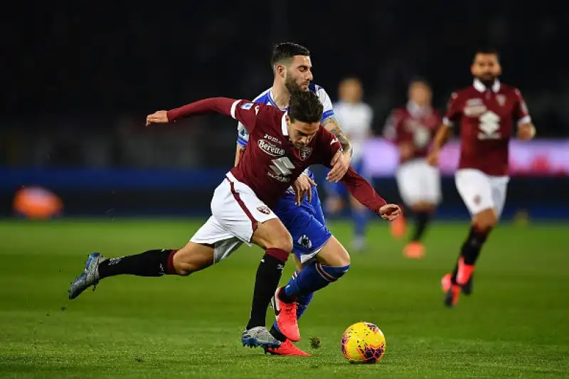 Esordio amarissimo per Moreno Longo sulla panchina del Torino. I granata sono stati sconfitti per 3-1 in casa contro la Sampdoria, infilando la quarta, pesantissima sconfitta consecutiva.