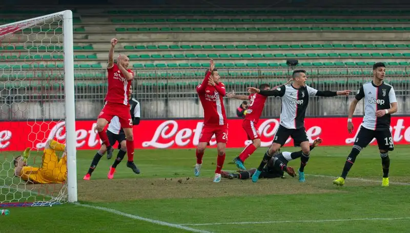 I biancorossi, con un piede e mezzo in B, perdono al Brianteo.