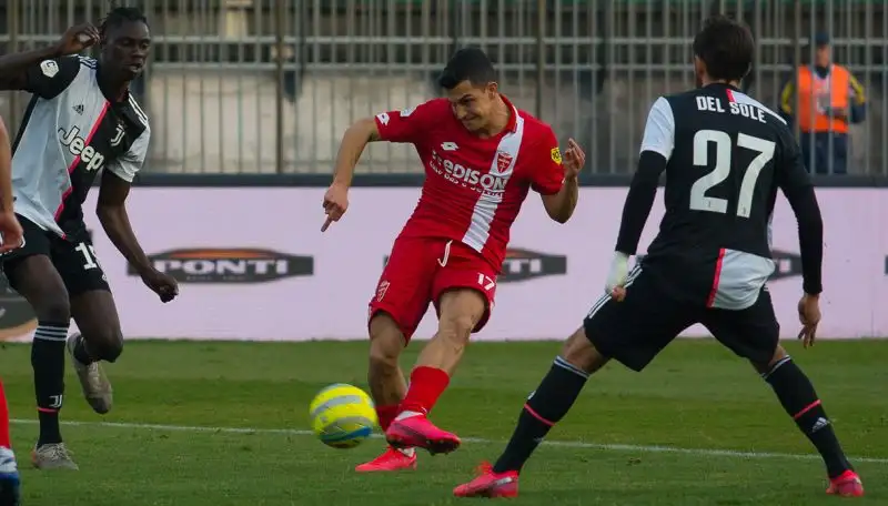 I biancorossi, con un piede e mezzo in B, perdono al Brianteo.