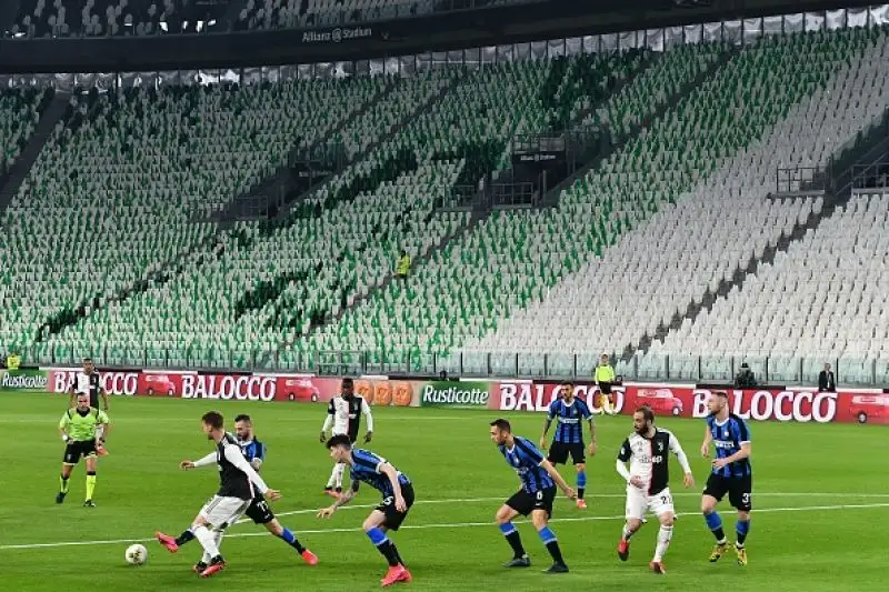 Dybala rilancia la Juventus: l'Inter sparisce,L'argentino entra nella ripresa e decide la super-sfida: i bianconeri tornano in testa alla classifica