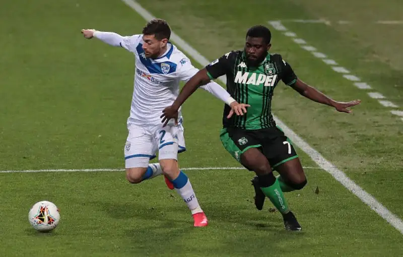 Il Sassuolo ha battuto per 3-0 il Brescia nell'ultimo recupero della 26esima giornata di serie A, giocata in un Mapei Stadium a porte chiuse per l'emergenza Coronavirus
