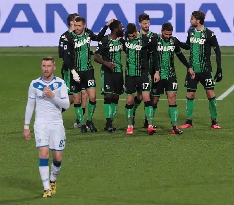 Il Sassuolo ha battuto per 3-0 il Brescia nell'ultimo recupero della 26esima giornata di serie A, giocata in un Mapei Stadium a porte chiuse per l'emergenza Coronavirus
