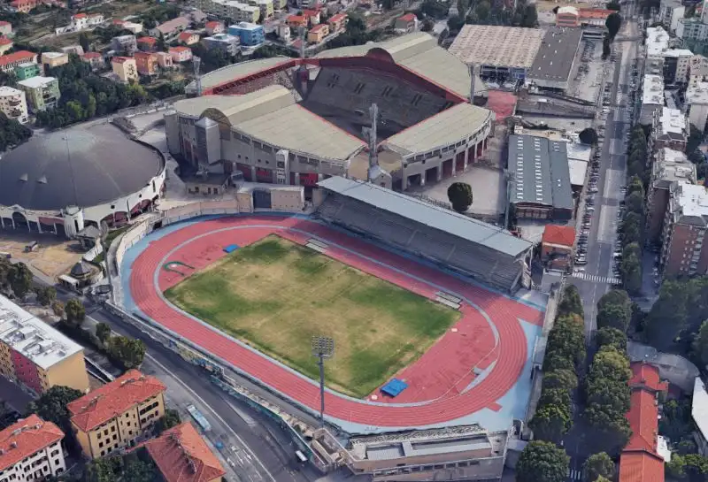 Nello stadio di Trieste intitolato a Giuseppe Grezar
non si giocarono partite del Mondiale ’90.