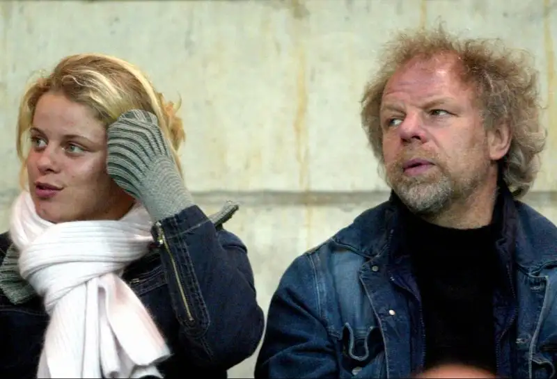 Leo Clijsters, belga, andò a segno contro l’Uruguay
nella fase a gironi. Padre della futura n°1 WTA Kim, morì a causa di un tumore a 52 anni nel 2009