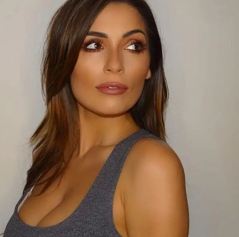 Le immagini della showgirl Alessia Macari, oltre un milione di ammiratori su Instagram.