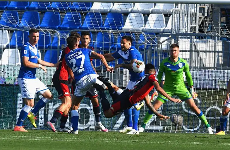 I padroni di casa sono andati al doppio vantaggio con le reti di Donnarumma e Semprini ma per i liguri prima ha accorciato Iago Falque e poi ha pareggiato Pinamonti su rigore.