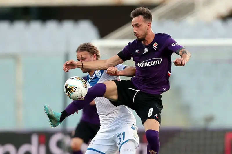 Ospiti in vantaggio con un rigore di Donnarumma, pareggio della squadra di Iachini con capitan Pezzella che risolve una mischia. Espulso Caceres a venti dal termine.