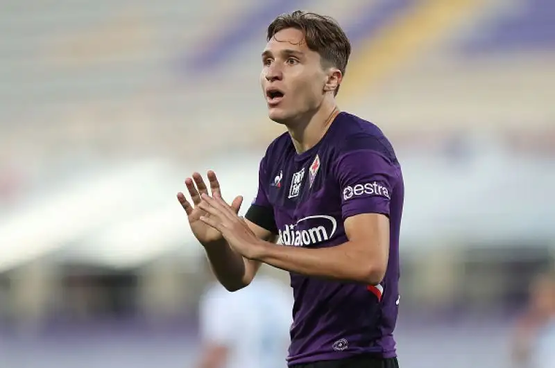 Ospiti in vantaggio con un rigore di Donnarumma, pareggio della squadra di Iachini con capitan Pezzella che risolve una mischia. Espulso Caceres a venti dal termine.