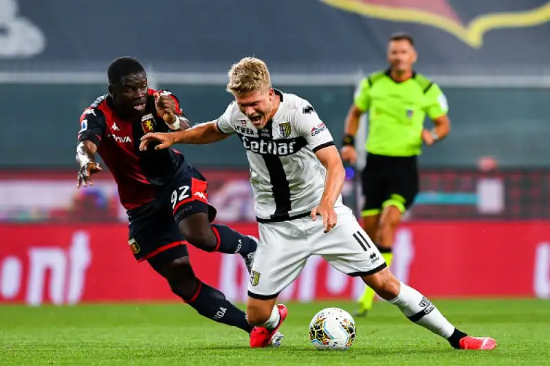 Il Parma ha travolto per 4-1 il Genoa al Tardini in una partita valida per la 27esima giornata di Serie A