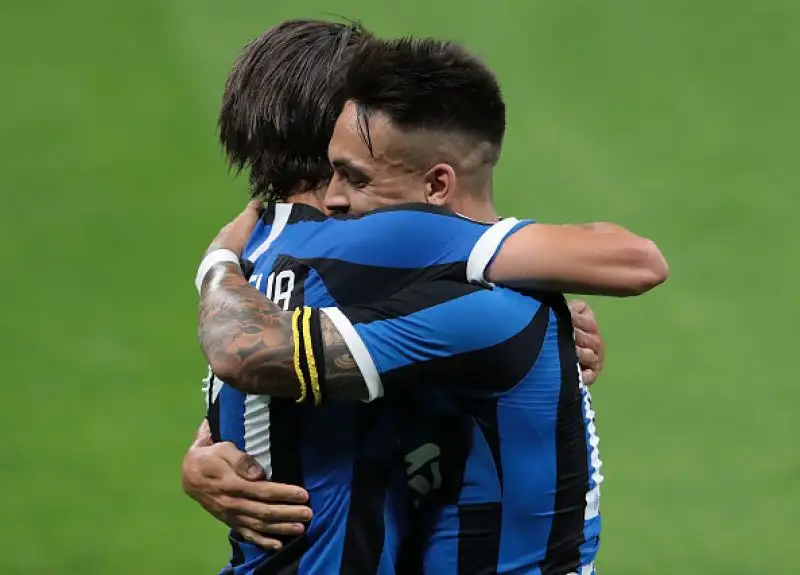 La squadra di Conte piega per 2-1 in casa i blucerchiati.