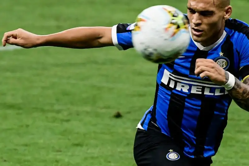 La squadra di Conte piega per 2-1 in casa i blucerchiati.