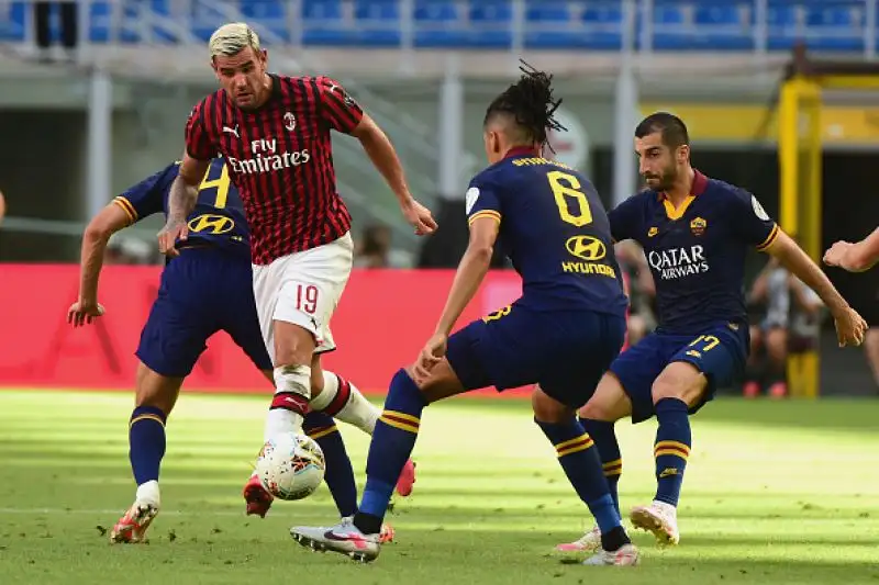 I rossoneri superano i giallorossi per 2-0.