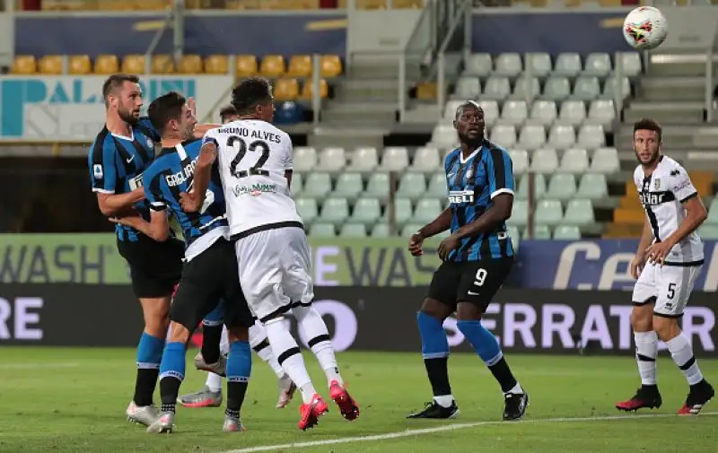 I nerazzurri ribaltano il risultato negli ultimi minuti.