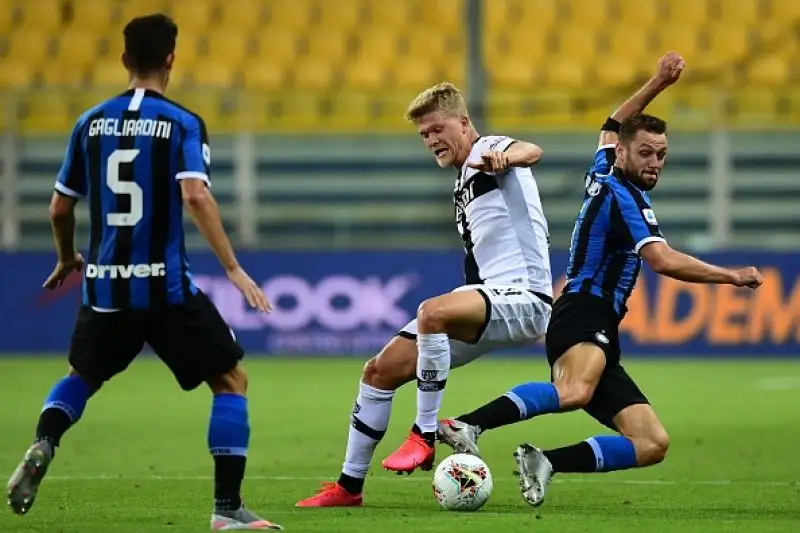 I nerazzurri ribaltano il risultato negli ultimi minuti.
