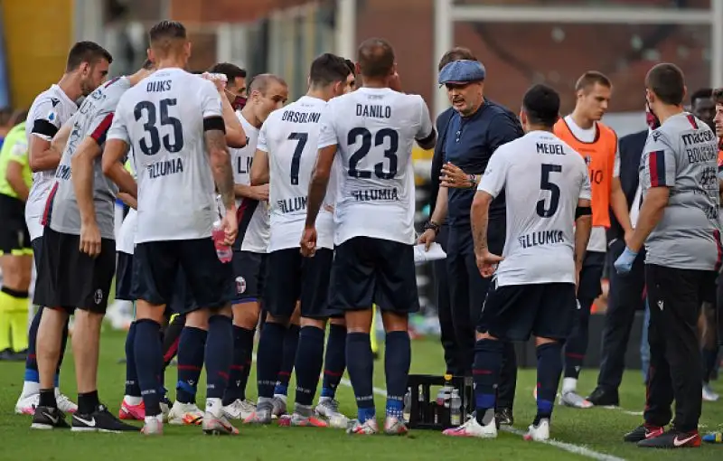 Colpo del Bologna a Genova: Barrow e Orsolini fanno piangere Ranieri, rossoblu a quota 37 punti, doriani a una lunghezza dalla zona retrocessioone.