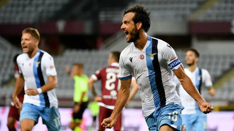 Una Lazio che si conferma specialista in rimonte va a vincere sul campo del Torino: 2-1 per la squadra di Simone Inzaghi.