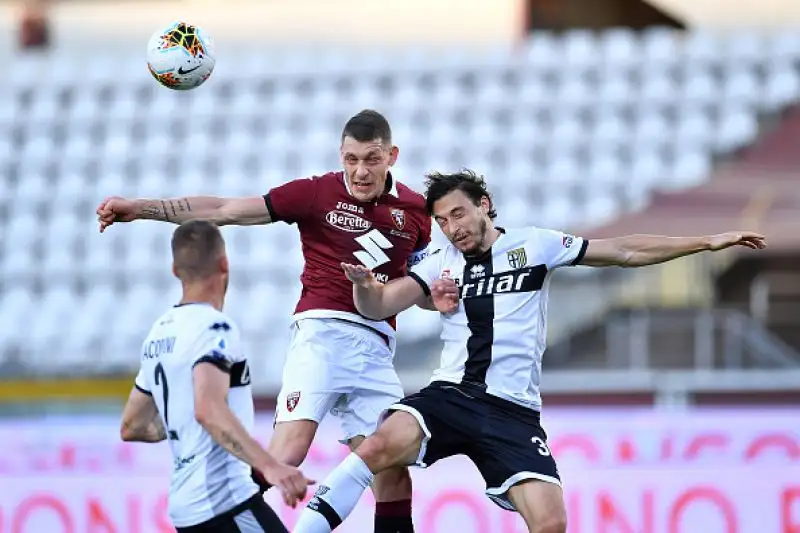 All'Olimpico rande Torino segnano Nkoulou e Kucka, poi Sepe para un rigore al Gallo.
