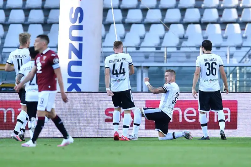 All'Olimpico rande Torino segnano Nkoulou e Kucka, poi Sepe para un rigore al Gallo.