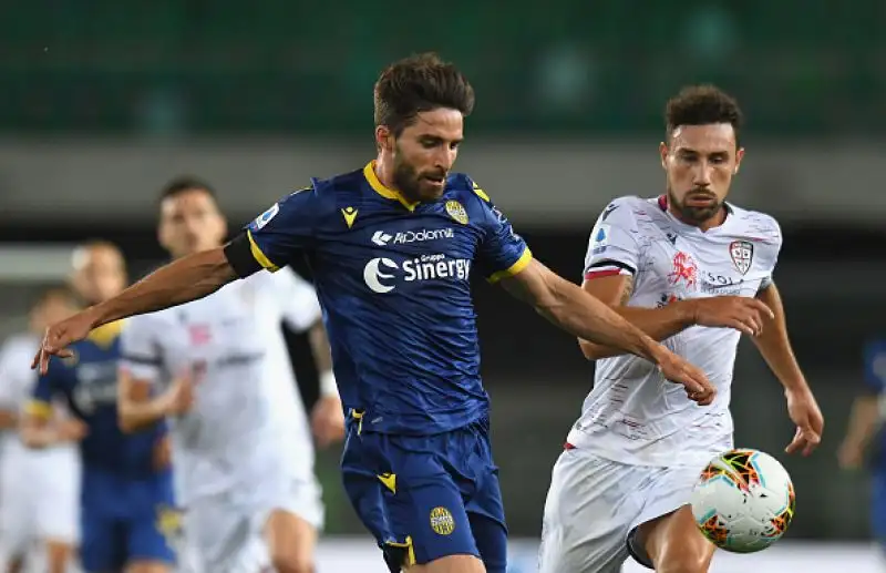 Dopo il doppio vantaggio dei padroni di casa: espulso Borini e gol di SImeone per gli ospiti.. A 20 dal termine l'espulsione di Cigarini ha ristabilito la parità numerica.