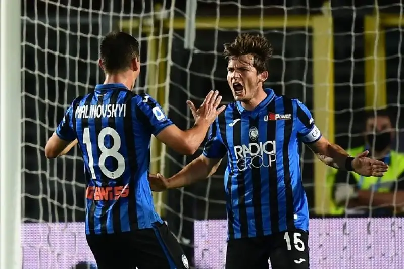 Dopo il botta e risposta nei primi minuti Pasalic-Torregrossa la squadra di Gasperini dilaga con le reti di De Roon, Zapata, Malinovsky e ancora due volte con Pasalic. Nel finale la rete ospite di Spalek.