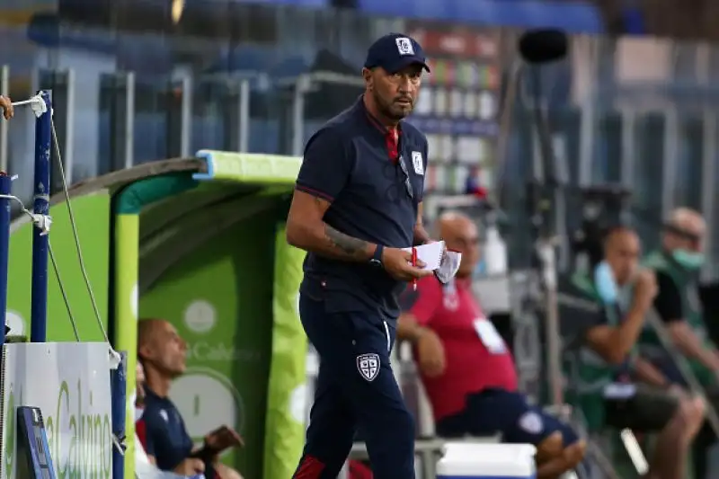 Cagliari a 41 punti, pareggio importante per il Lecce  che sale a -1 dal Genoa quartultimo.