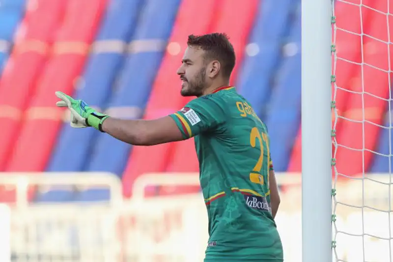 Cagliari a 41 punti, pareggio importante per il Lecce  che sale a -1 dal Genoa quartultimo.