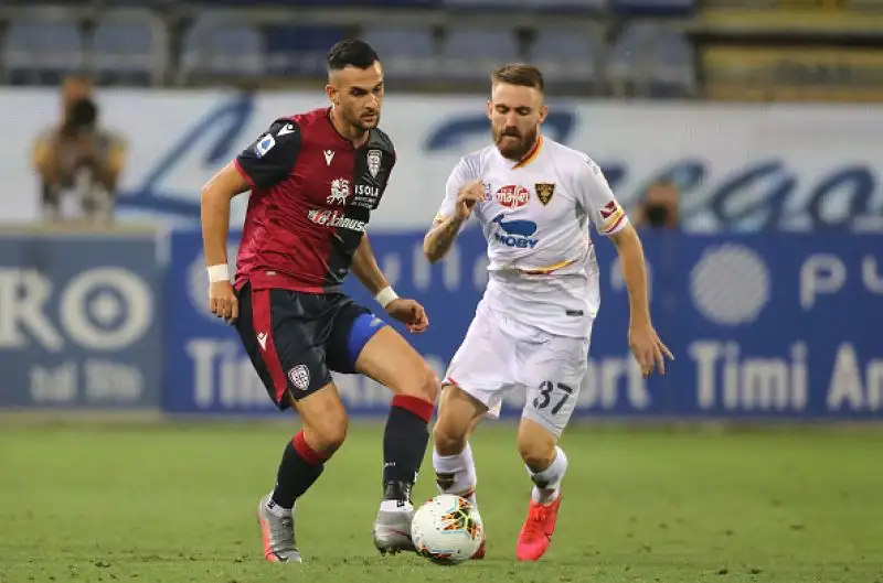 Cagliari a 41 punti, pareggio importante per il Lecce  che sale a -1 dal Genoa quartultimo.