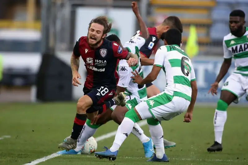 I neroverdi sono andati in vantaggio con Caputo nel primo tempo e sono stati raggiunti da una rete di Joao Pedro nella ripresa.
