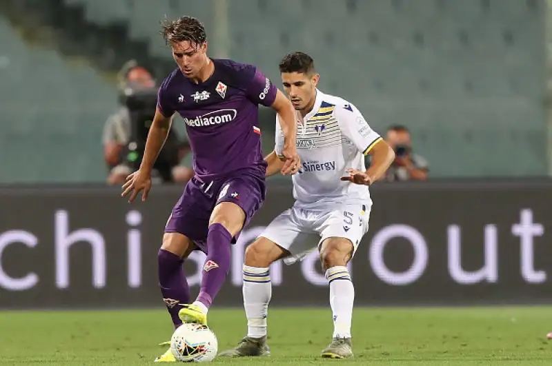 L'Hellas è passata in vantaggio al 18' con Faraoni, pareggio fiorentino con Cutrone nei minuti di recupero.