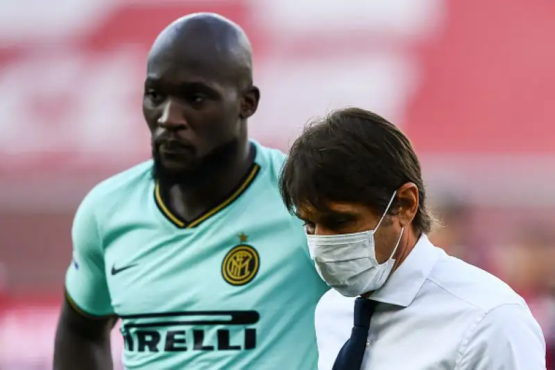 Per i nerazzurri in gol due volte Romelu Lukaku e Alexis Sanchez.