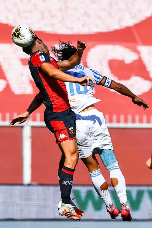 Nel primo tempo in gol per i rossoblu Goran Pandev e Lasse Schone su calcio di punizione.