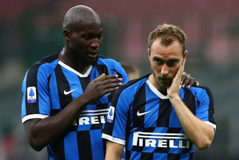 Romelu Lukaku e Alexis Sanchez hanno colpito i legni della porta difesa dall'ottimo Terracciano.