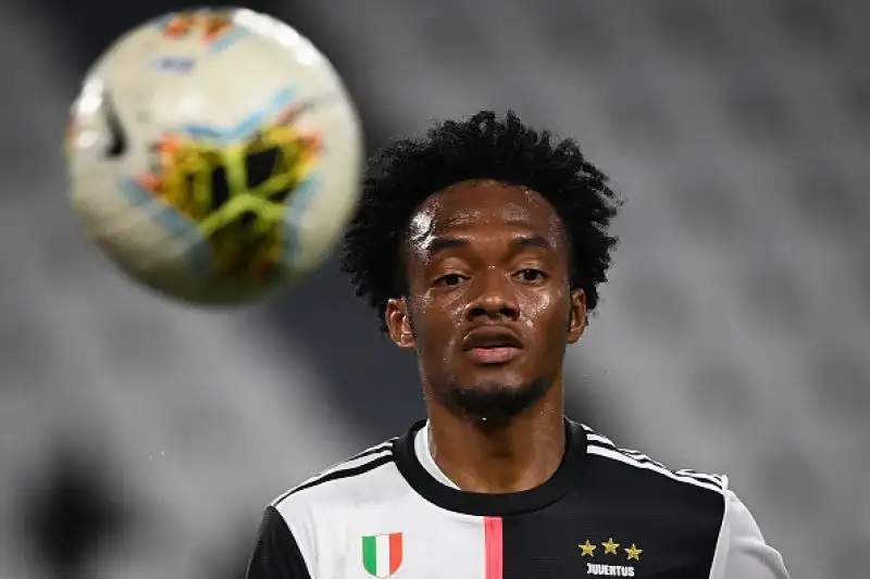 La Juventus ha messo le mani sul nono scudetto consecutivo, il primo con Maurizio Sarri in panchina. Battuta 2-1 la Lazio all’Allianz Stadium: bianconeri a + 8 sull’Inter (e scontri diretti a favore) a quattro giornate dalla conclusione del campionato di serie A.