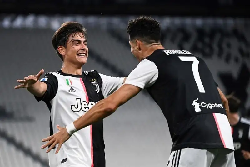 La Juventus ha messo le mani sul nono scudetto consecutivo, il primo con Maurizio Sarri in panchina. Battuta 2-1 la Lazio all’Allianz Stadium: bianconeri a + 8 sull’Inter (e scontri diretti a favore) a quattro giornate dalla conclusione del campionato di serie A.