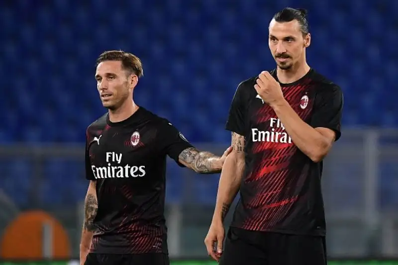 Per i rossoneri in gol Calhanoglu, Ibrahimovic su rigore e Ante Rebic.