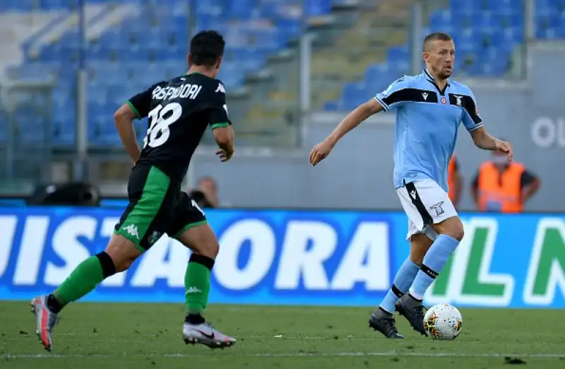 I neroverdi vincono all'Olimpico dando l'ennesimo dispiacere post-ripartenza ai capitolini.