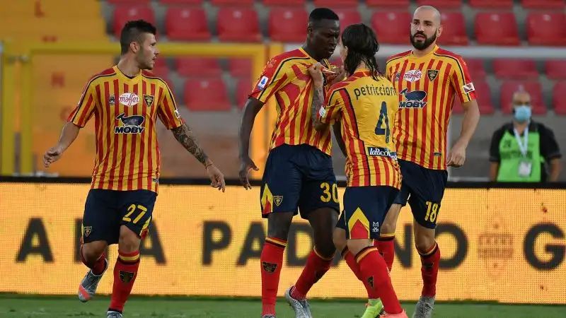 Preziosissimo 2-1 per i salentini al Via del Mare.