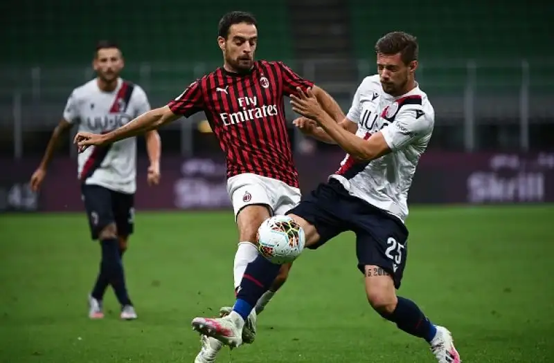 Per i milanesi sono andati in rete Saelemaekers, Calhanoglu, Bennacer, Rebic e Calabria. Il giapponese Tomiyasu in gol per gli ospiti.