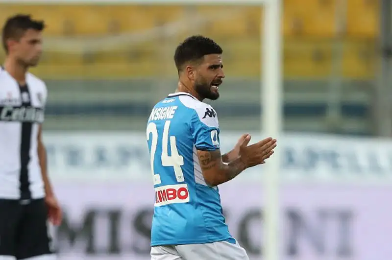 Di Caprari, nel primo tempo, Insigne e Kulusevski le trasformazioni.