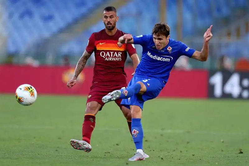 La Roma batte in casa la Fiorentina grazie a due rigori di Veretout.