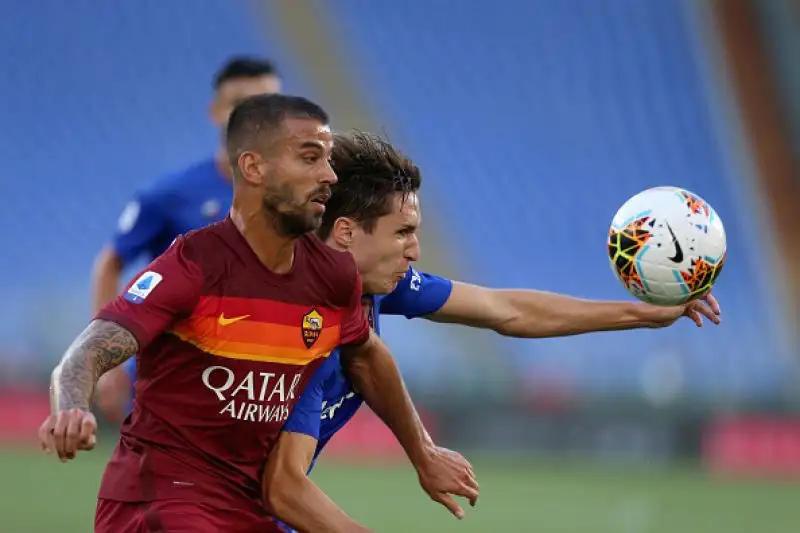 La Roma batte in casa la Fiorentina grazie a due rigori di Veretout.