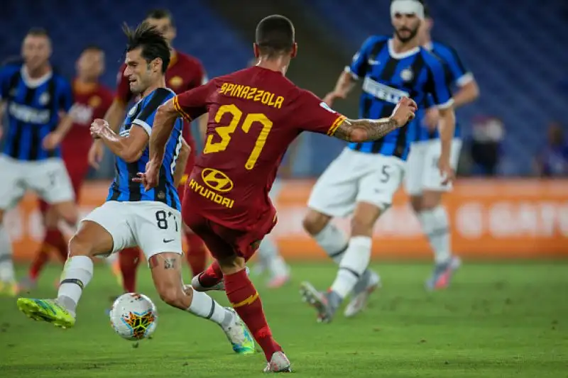 2-2 frutto di errori difensivi in serie all’Olimpico. Per l’Inter solo un punto in casa della Roma.