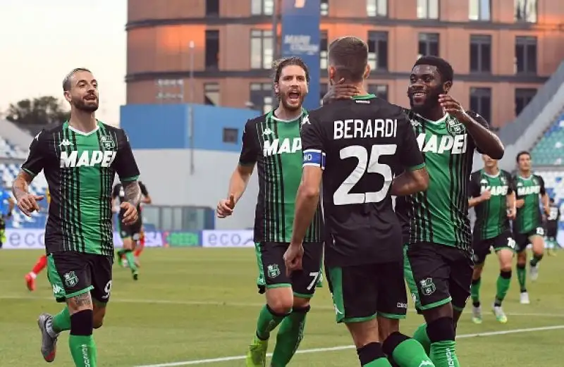 Per la squadra di De Zerbi sono andati a rete Caputo, Berardi su rigore, Muldur e Boga, per i pugliesi reti di Lucioni e Mancosu.