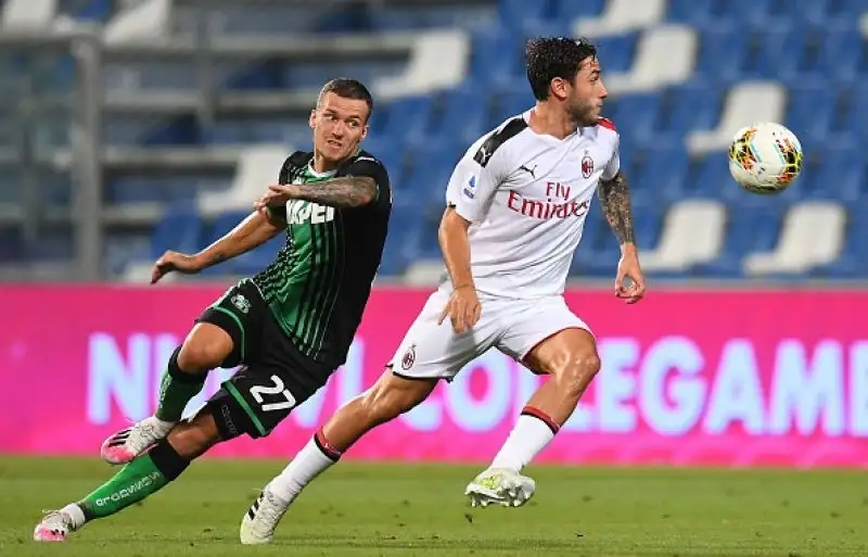 La squadra di Stefano Pioli si è imposta per 2-1 grazie alla doppietta di Zlatan Ibrahimovic, che ha permesso ai rossoneri di volare temporaneamente al quinto posto a quota 59 punti, scavalcando la Roma.